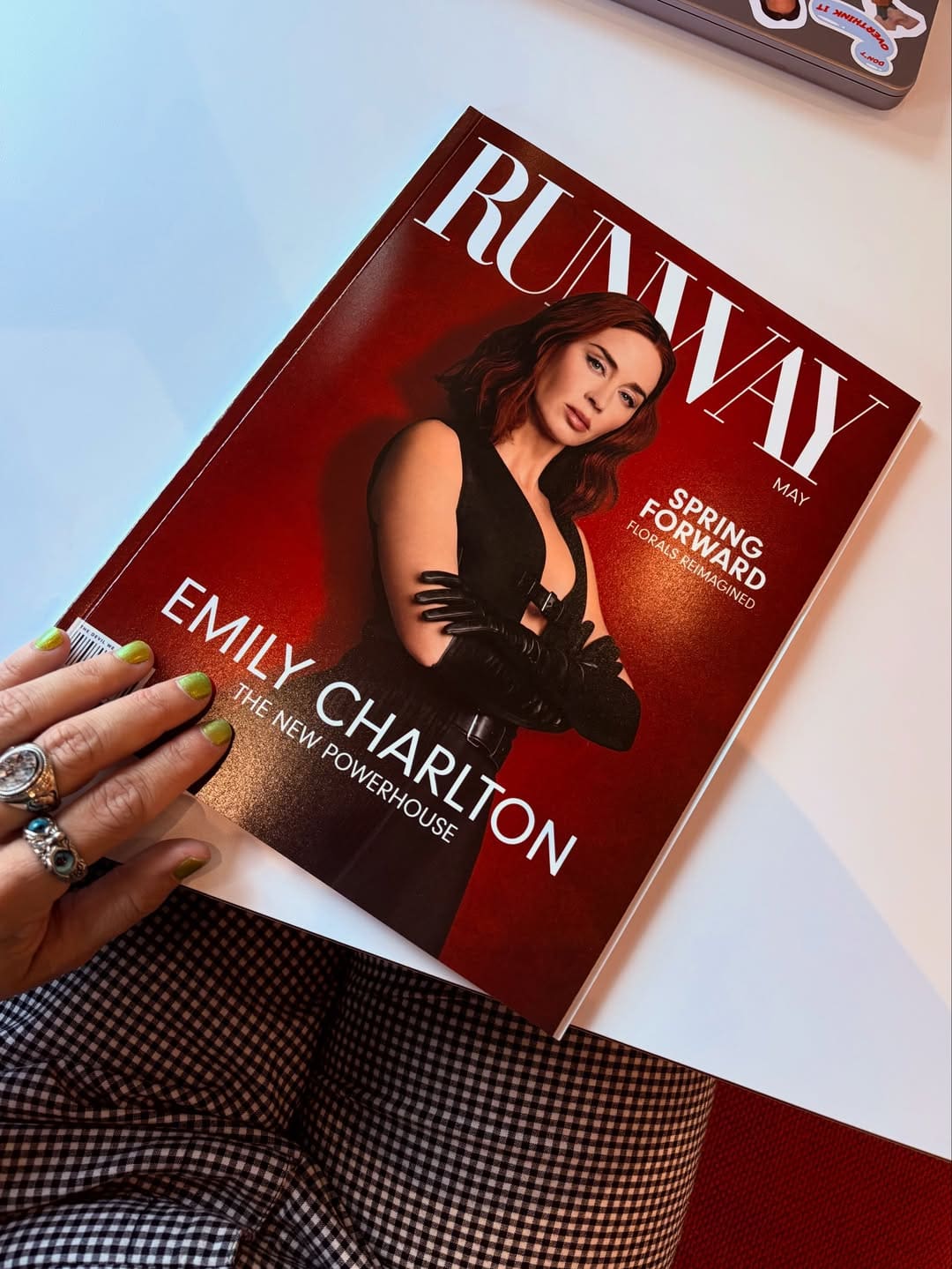 ニューヨーク – 架空 Runway 雑誌限定版発売 – プラダを着た悪魔2
