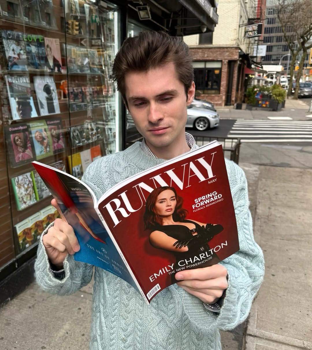 プラダ 洋書 ニューヨーク – 架空 Runway 雑誌限定版発売 – プラダを着た悪魔2