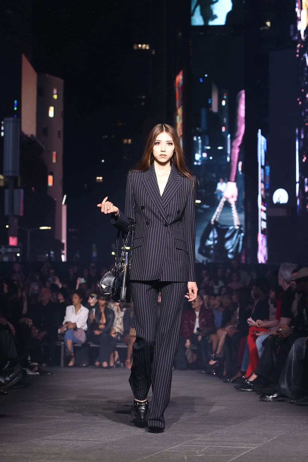 Gucci Resort 2027 GucciCore Show Runway Magazine (3)