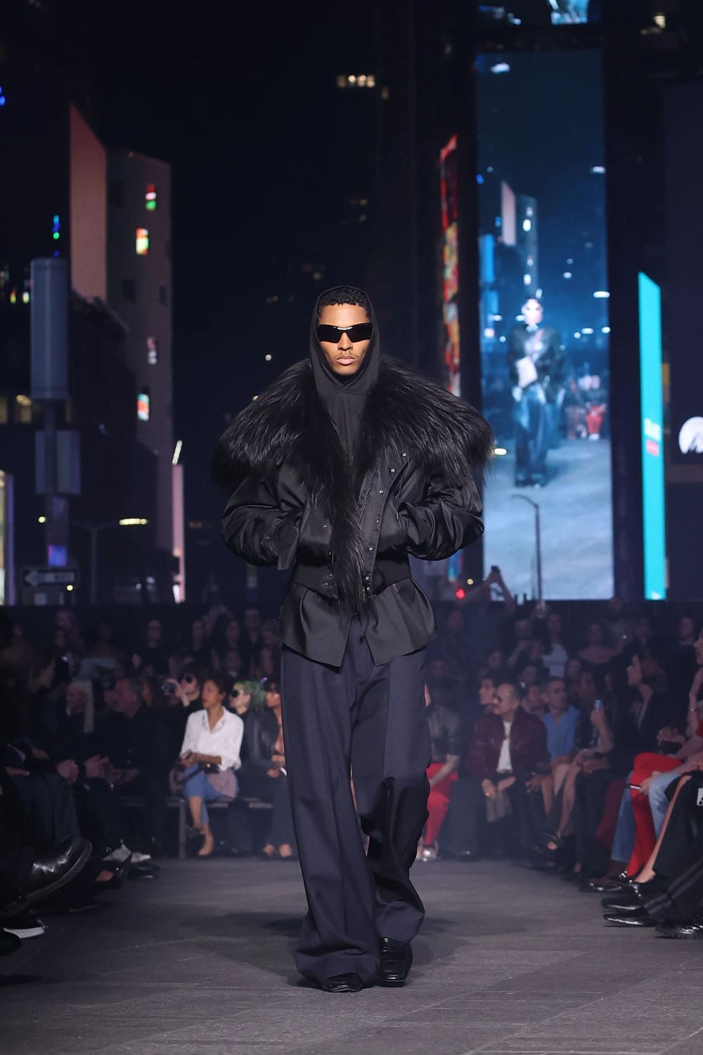 Gucci Resort 2027 GucciCore Show Runway Magazine (42)