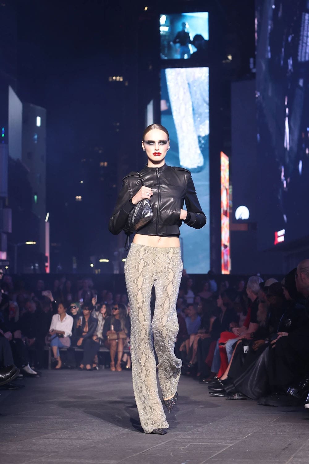 Gucci Resort 2027 GucciCore Show Runway Magazine (43)