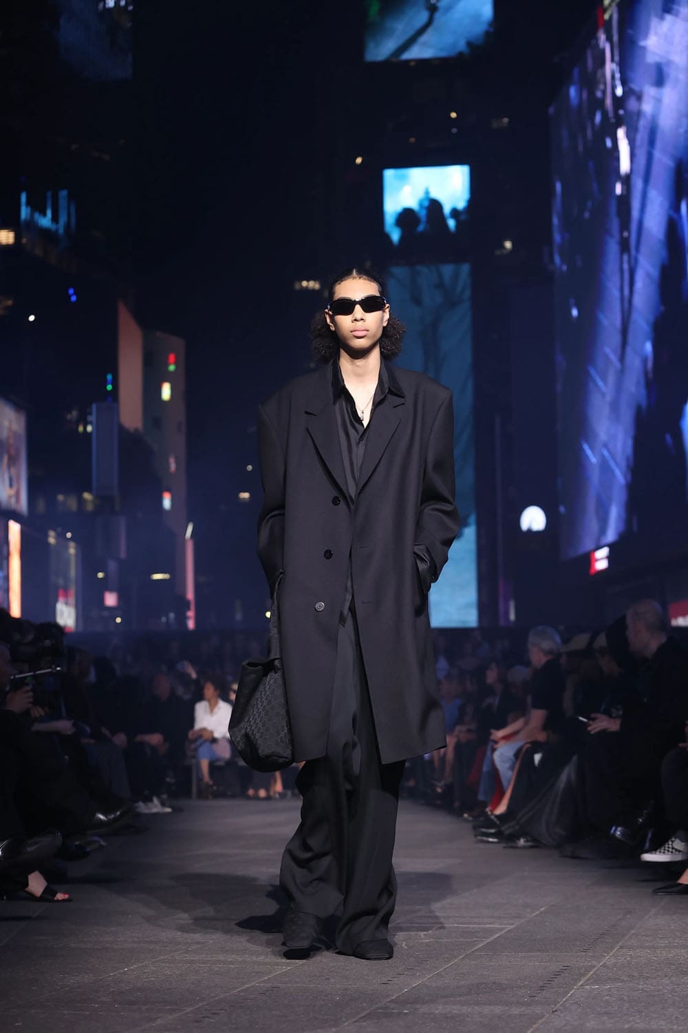 Gucci Resort 2027 GucciCore Show Runway Magazine (47)