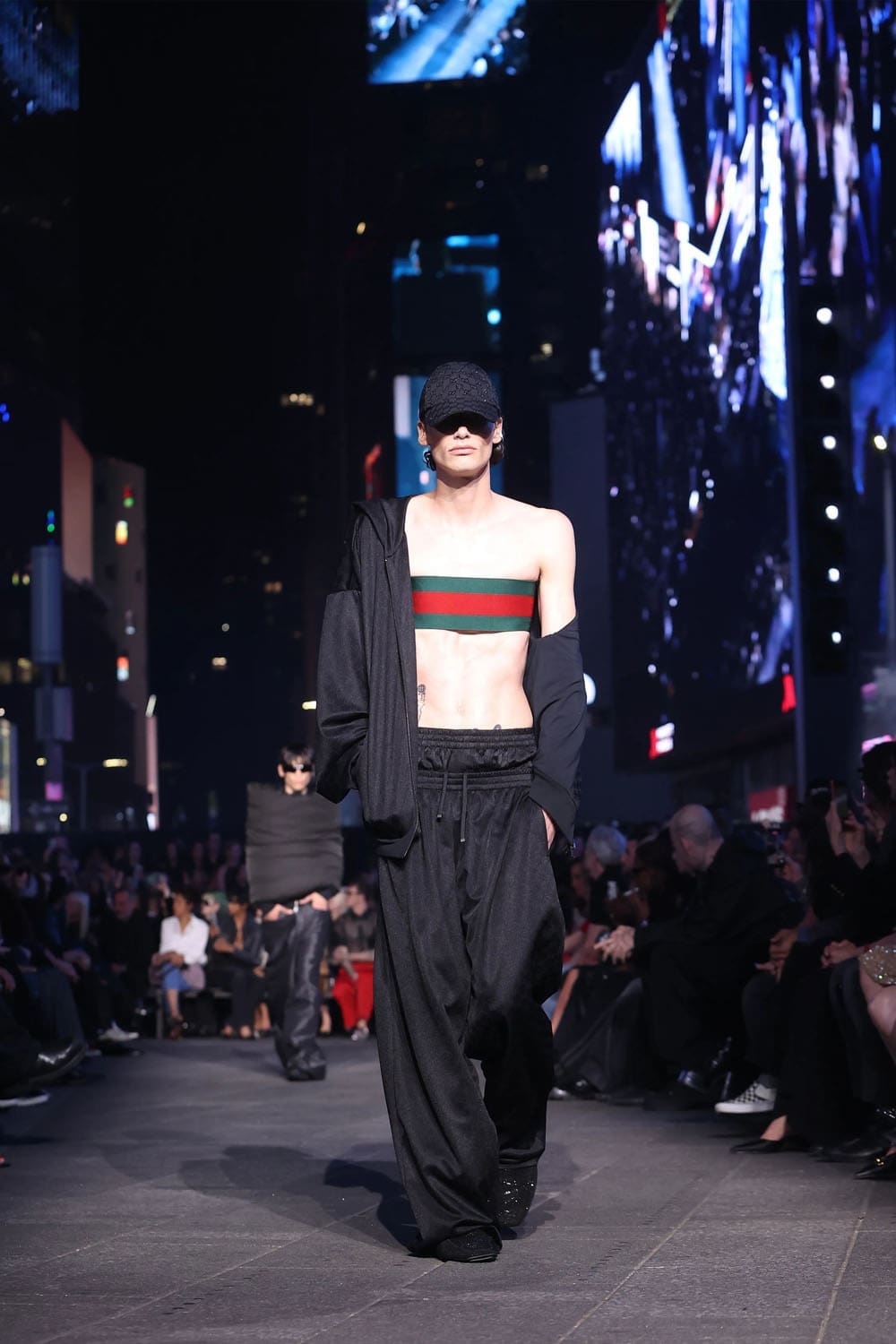 Gucci Resort 2027 GucciCore Show Runway Magazine (51)
