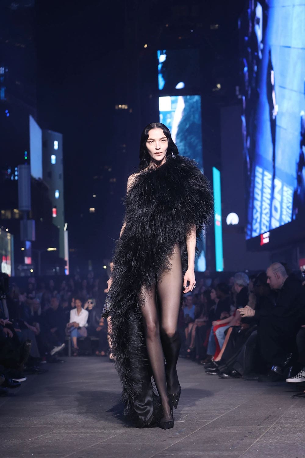 Gucci Resort 2027 GucciCore Show Runway Magazine (55)