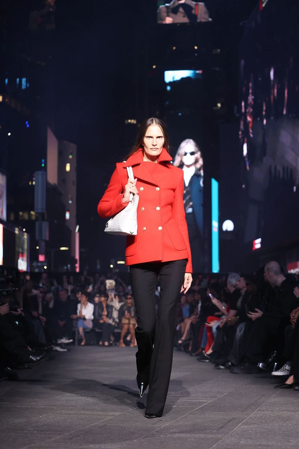 Gucci Resort 2027 GucciCore Show Runway Magazine (8)