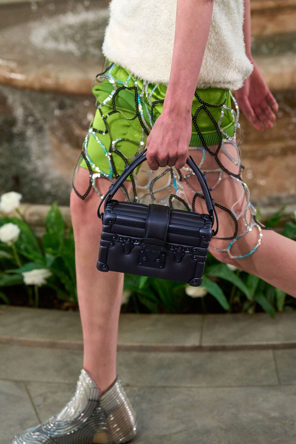 Louis Vuitton Cruise 2027 Bags Runway Magazine (24)