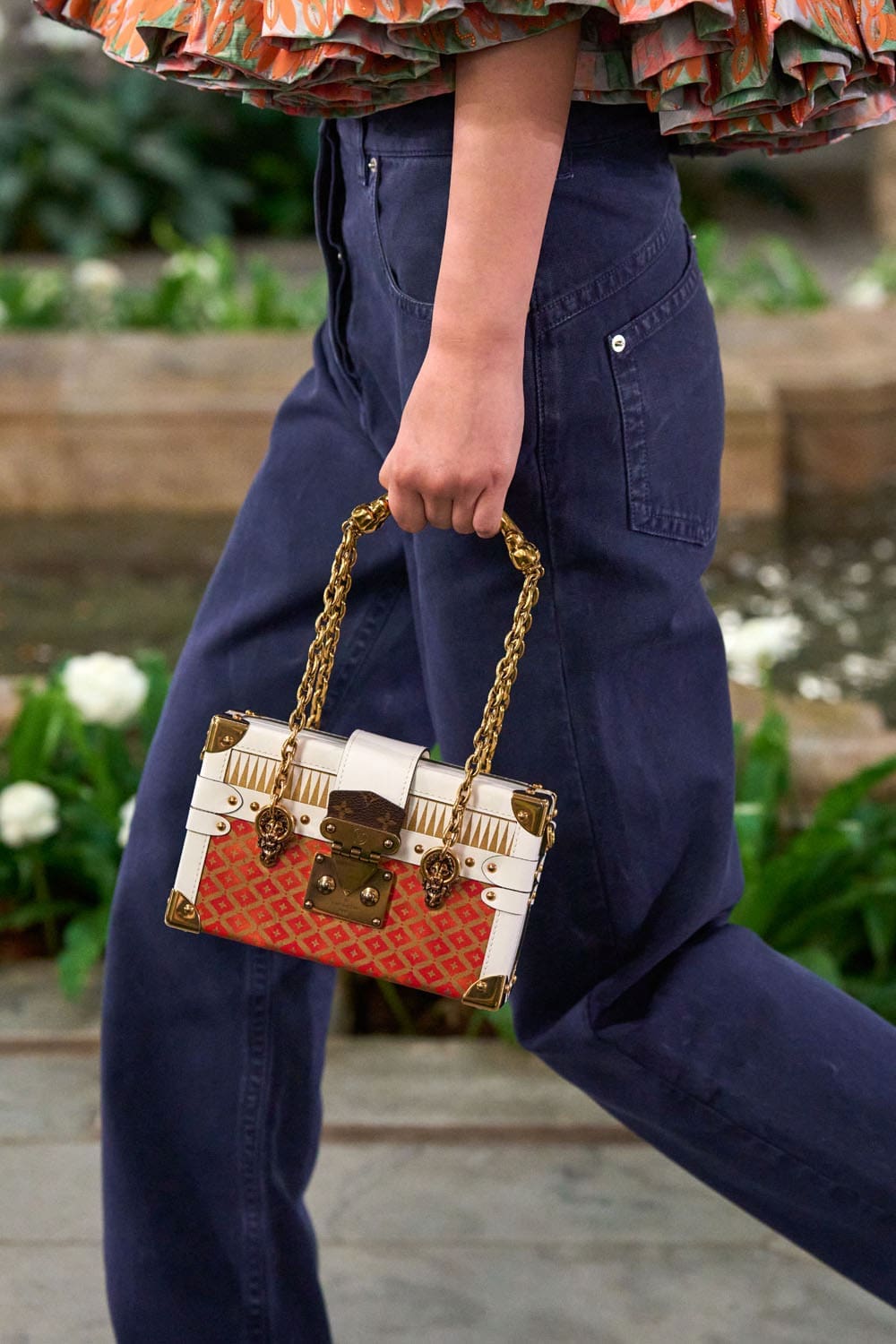 Louis Vuitton Cruise 2027 Bags Runway Magazine (26)