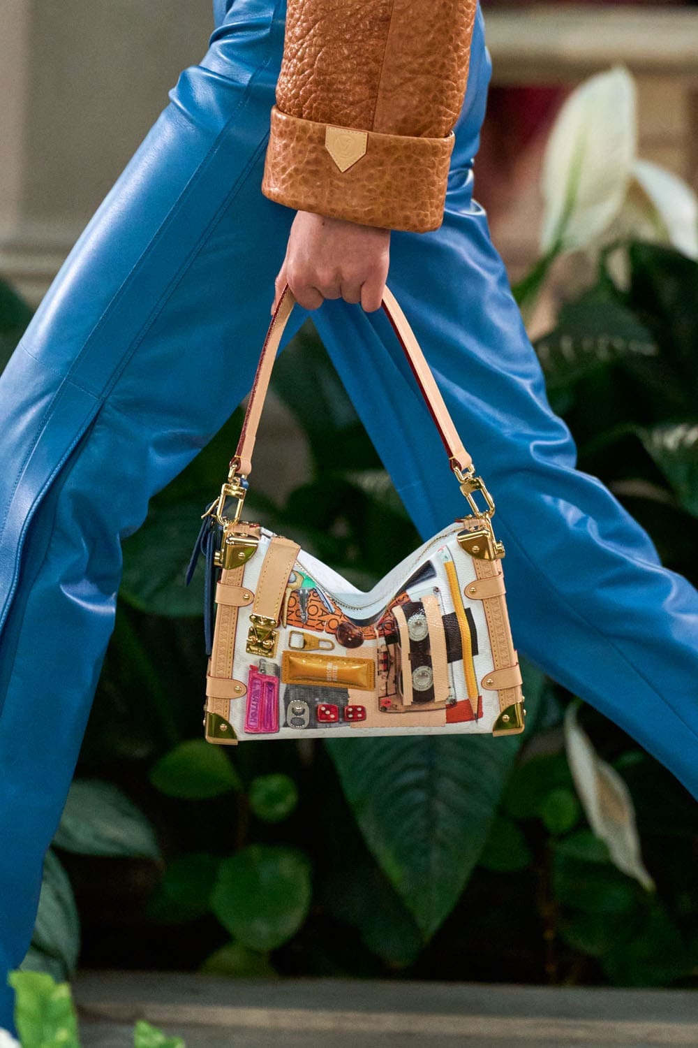 Louis Vuitton Cruise 2027 Bags Runway Magazine (9)