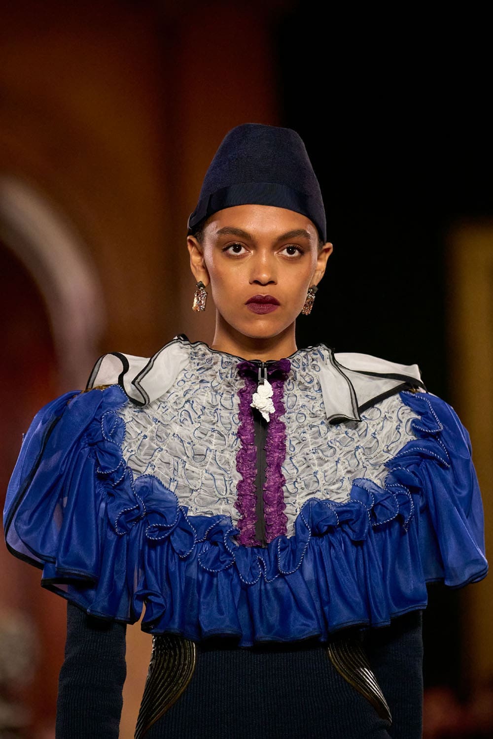 Louis Vuitton Cruise 2027 Close Up Runway Magazine (28)