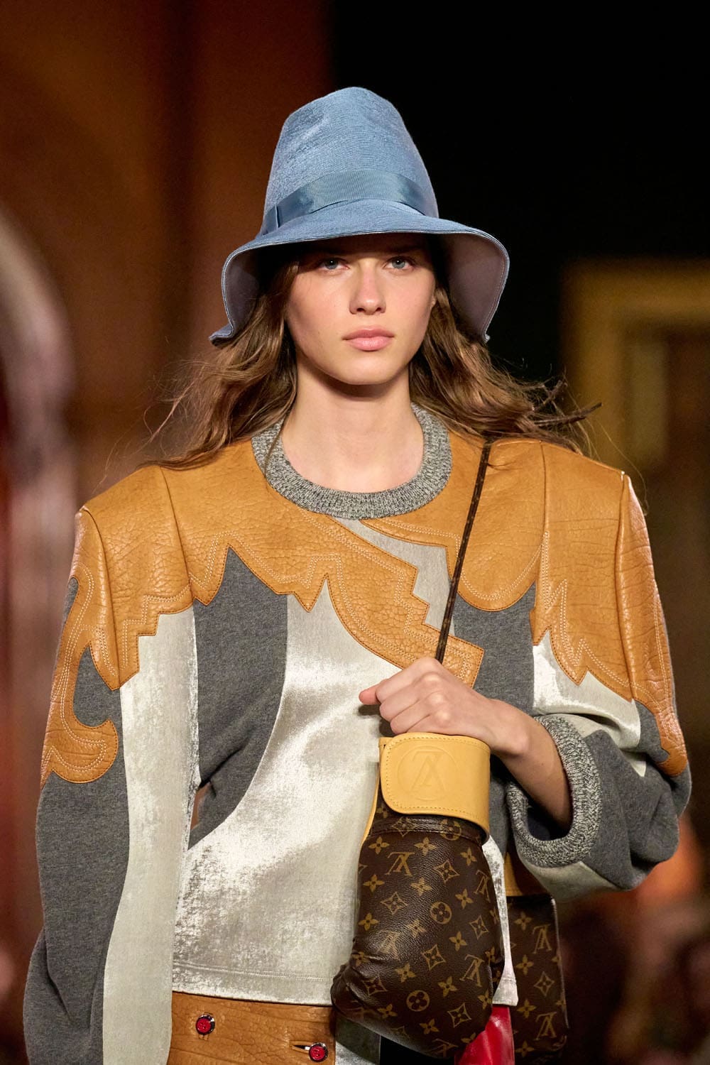 Louis Vuitton Cruise 2027 Close Up Runway Magazine (3)