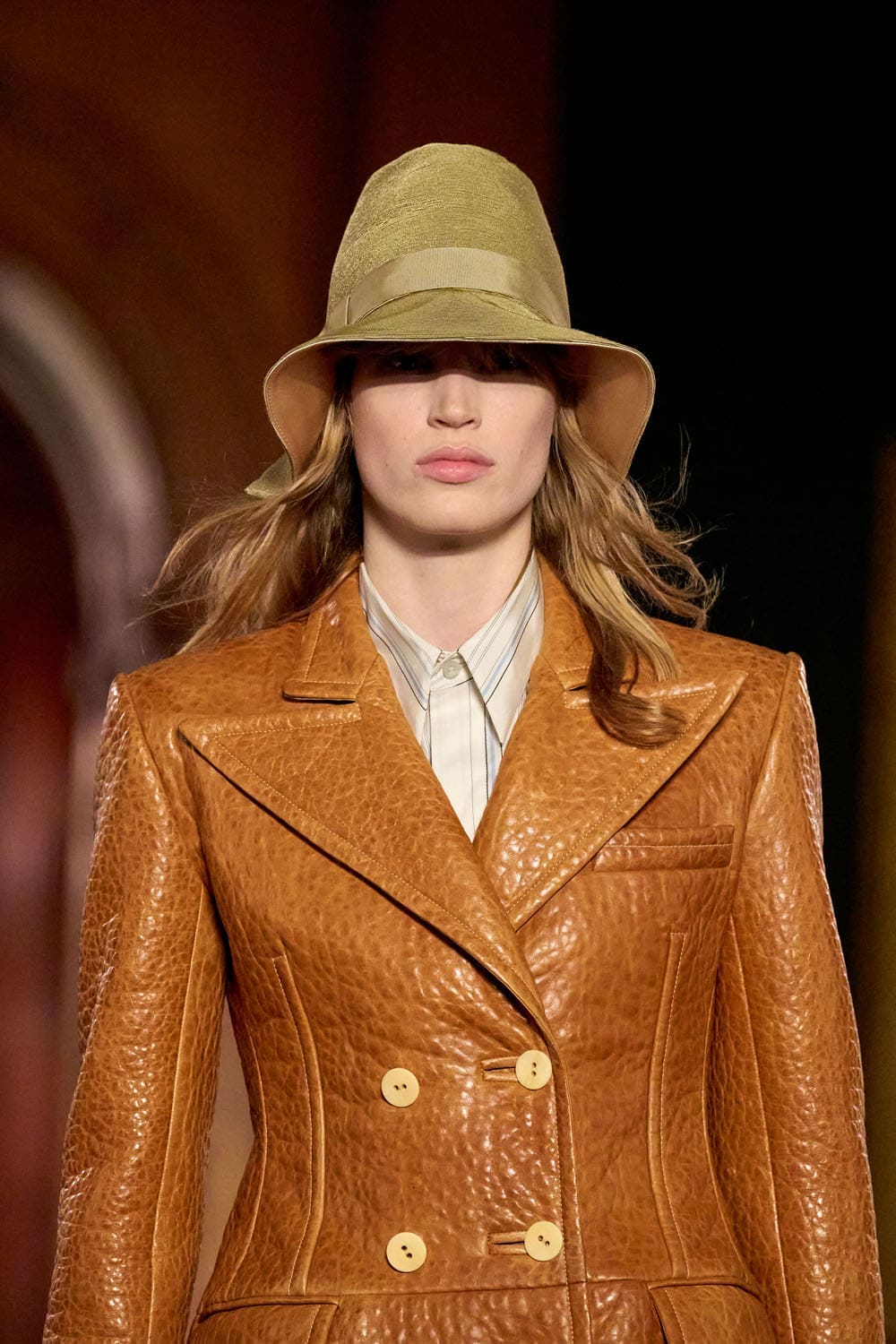 Louis Vuitton Cruise 2027 Close Up Runway Magazine (4)