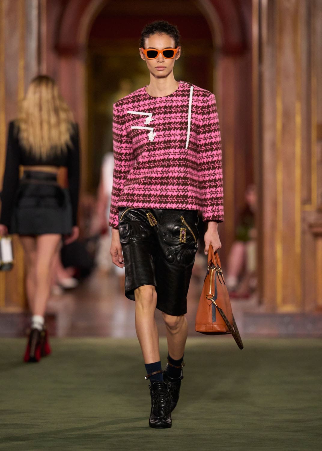 Louis Vuitton Cruise 2027 Runway Magazine (32)