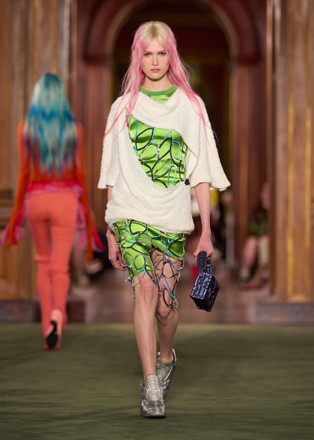 Louis Vuitton Cruise 2027 Runway Magazine (36)