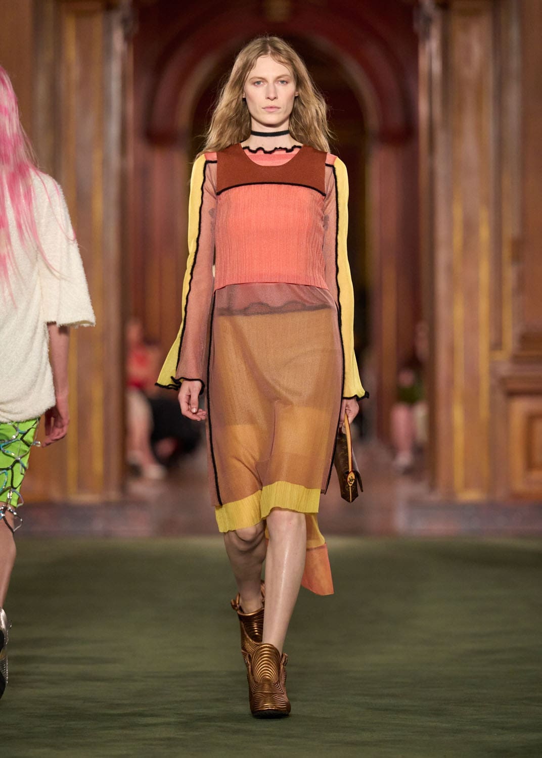 Louis Vuitton Cruise 2027 Runway Magazine (39)
