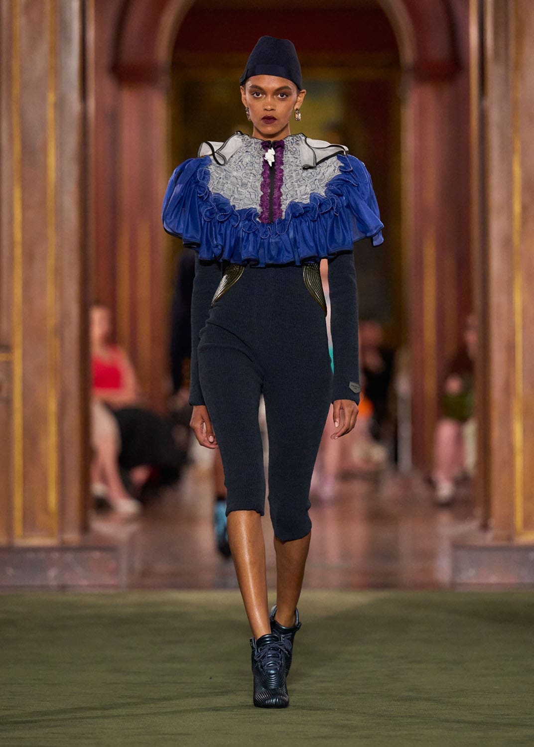 Louis Vuitton Cruise 2027 Runway Magazine (51)