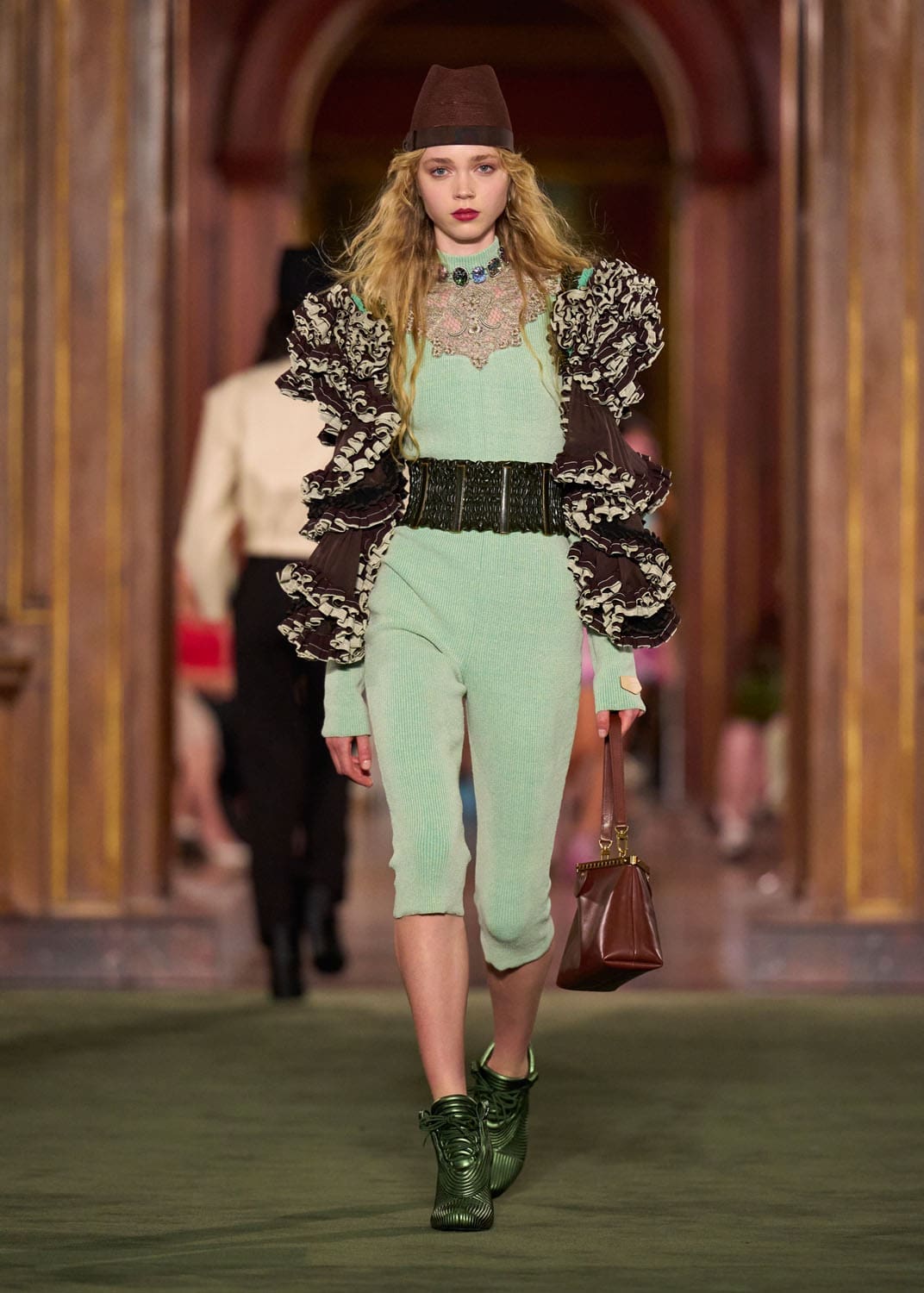 Louis Vuitton Cruise 2027 Runway Magazine (52)