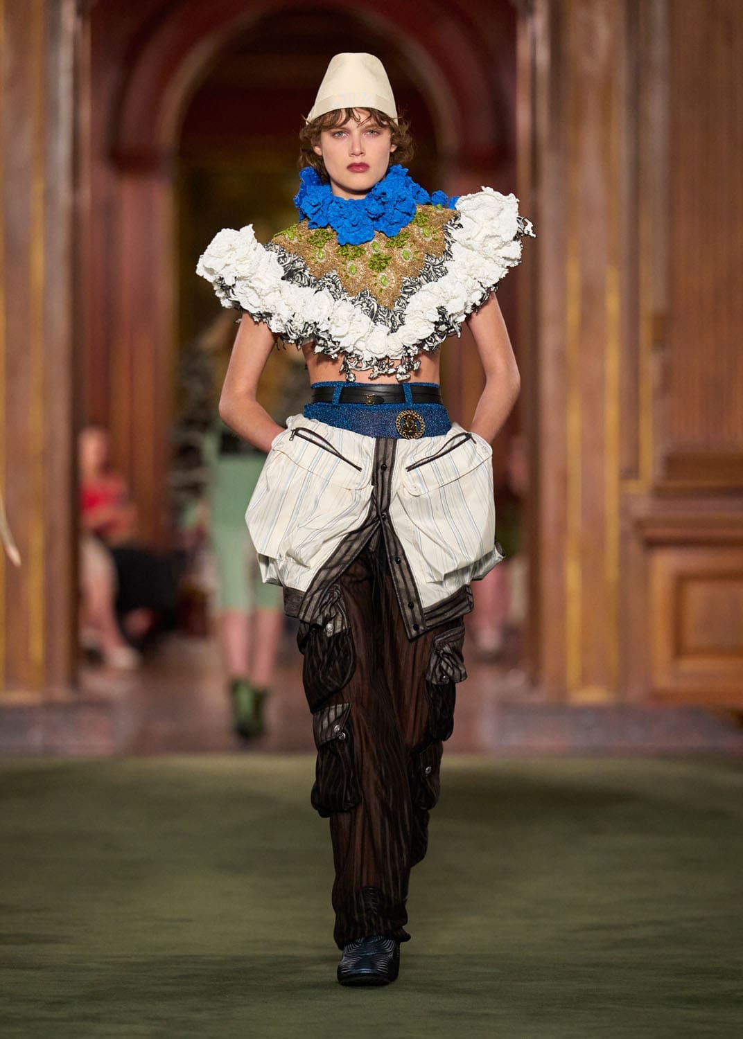Louis Vuitton Cruise 2027 Runway Magazine (56)