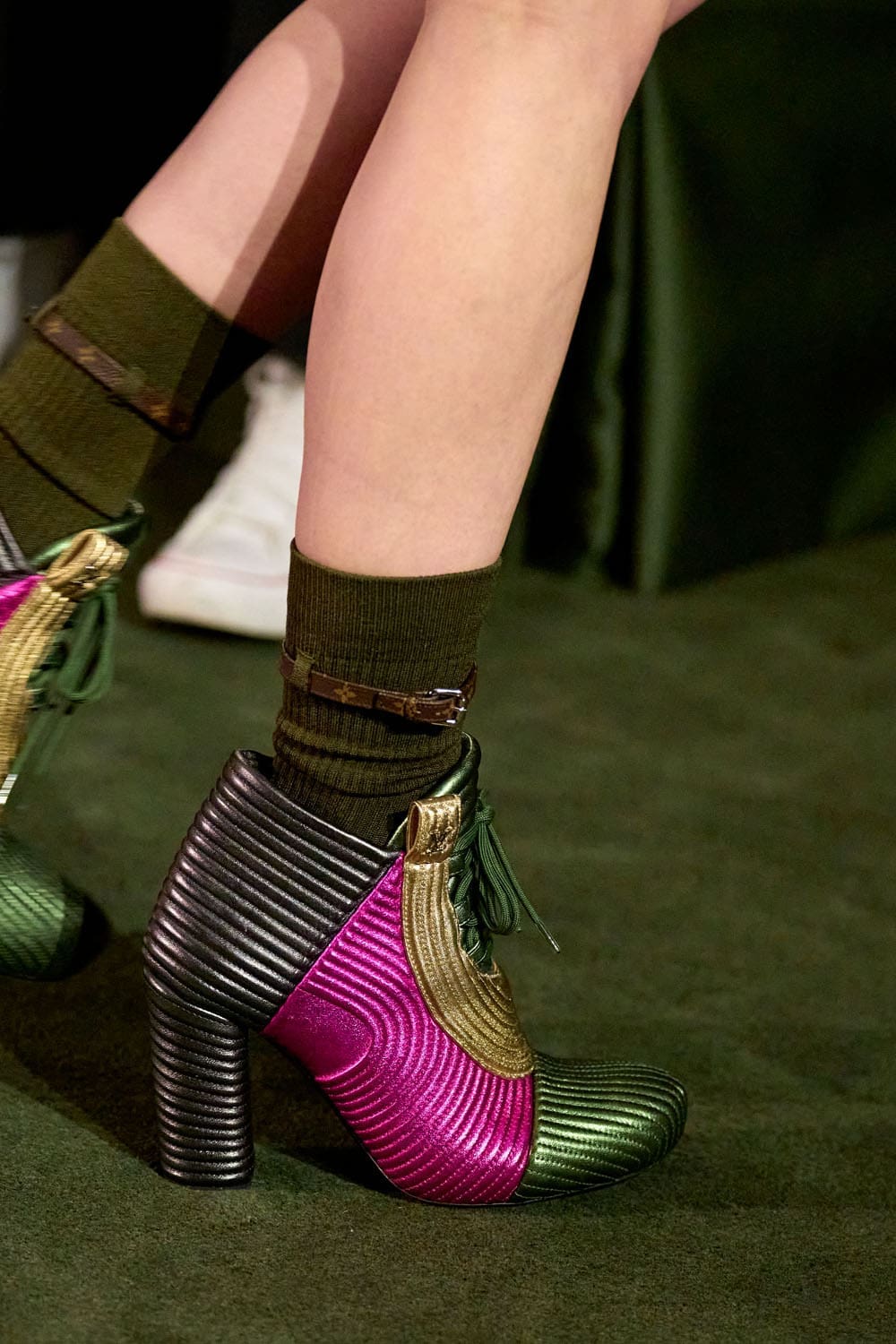 Louis Vuitton Cruise 2027 Shoes Runway Magazine (16)