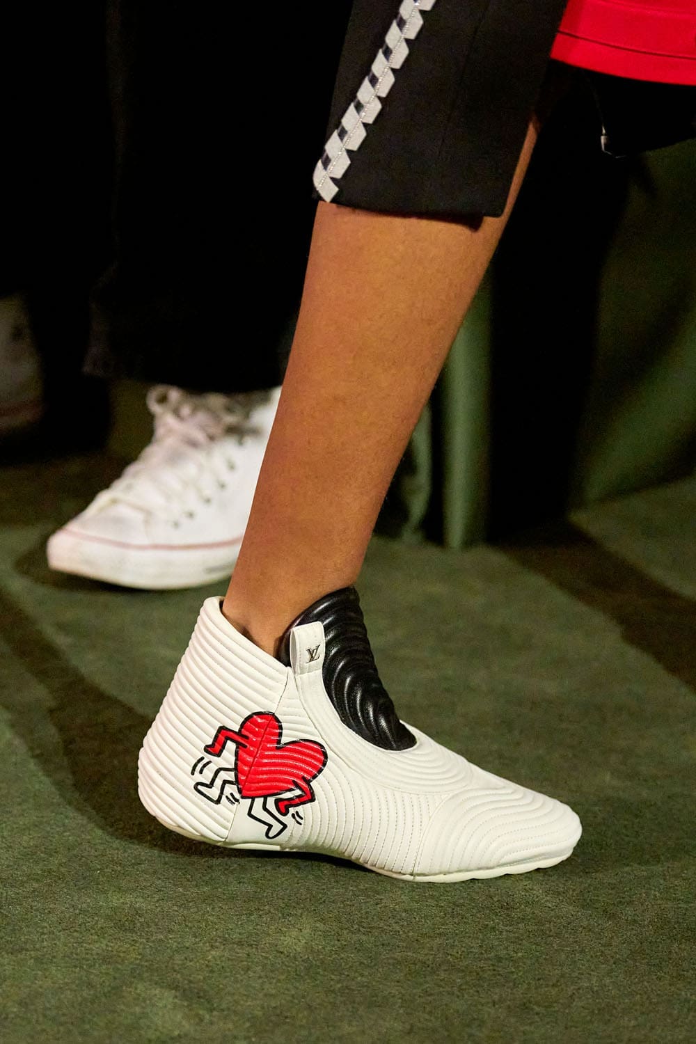 Louis Vuitton Cruise 2027 Shoes Runway Magazine (20)