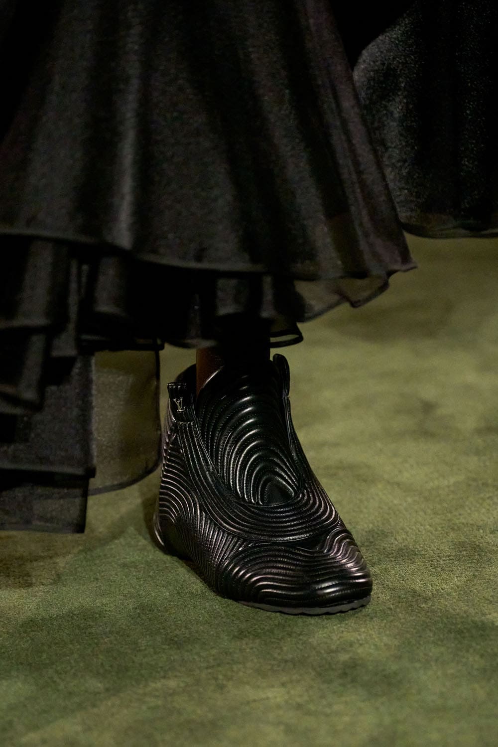 Louis Vuitton Cruise 2027 Shoes Runway Magazine (21)