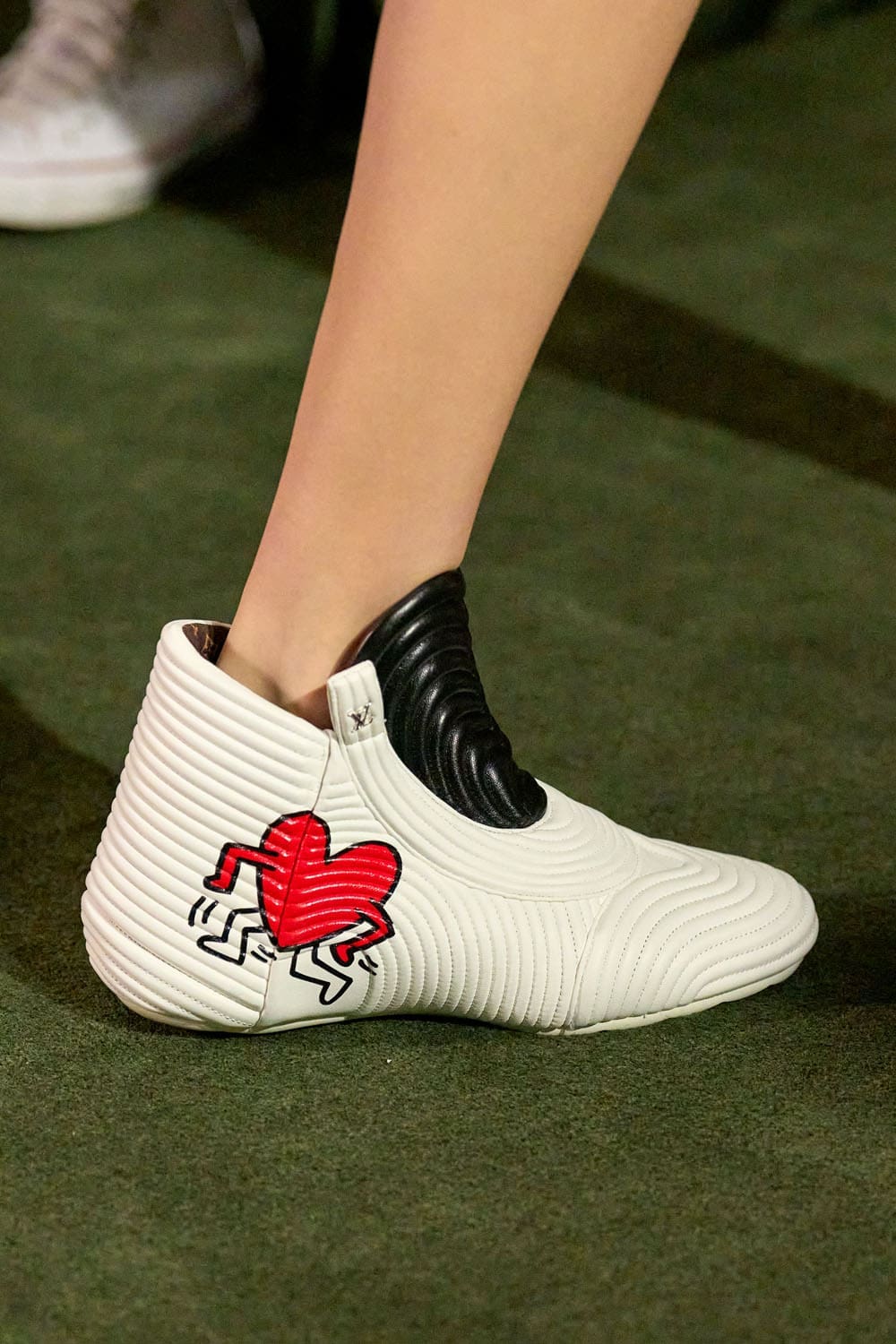 Louis Vuitton Cruise 2027 Shoes Runway Magazine (24)