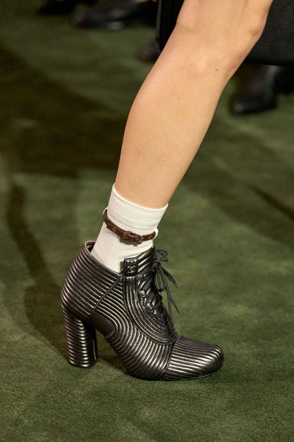Louis Vuitton Cruise 2027 Shoes Runway Magazine (29)