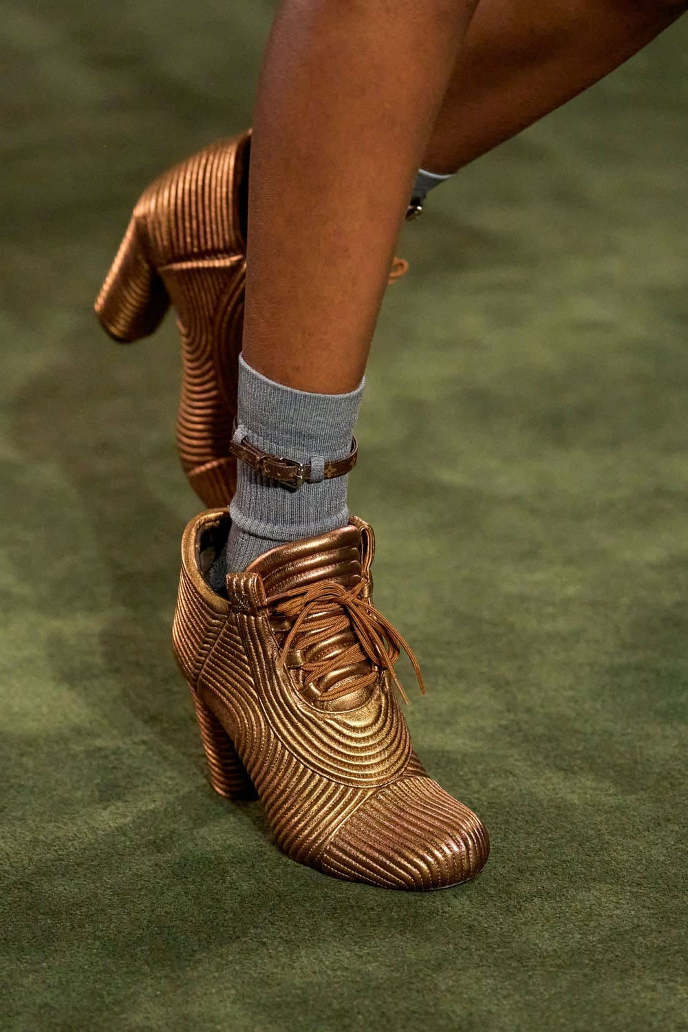 Louis Vuitton Cruise 2027 Shoes Runway Magazine (3)