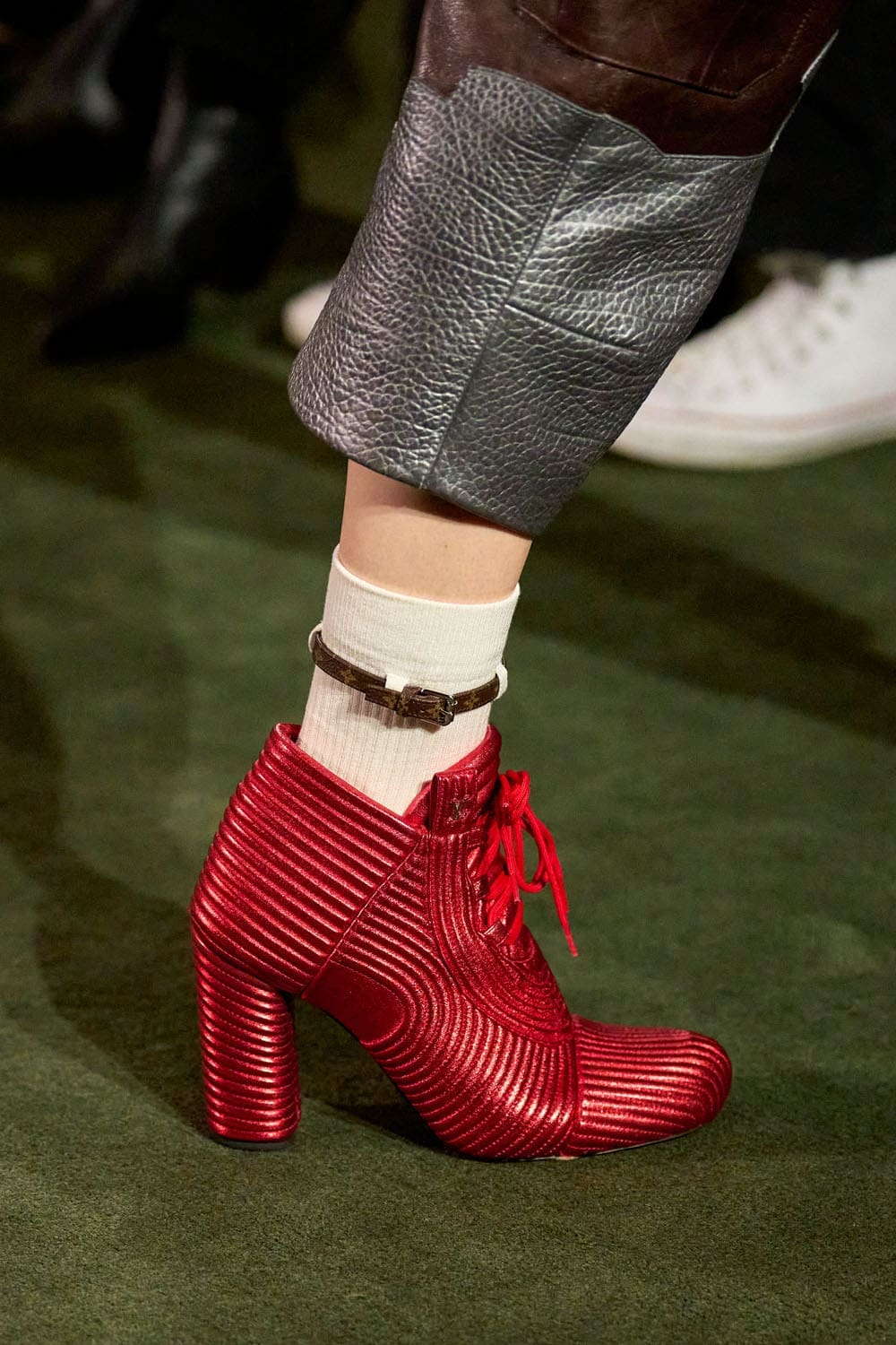 Louis Vuitton Cruise 2027 Shoes Runway Magazine (4)