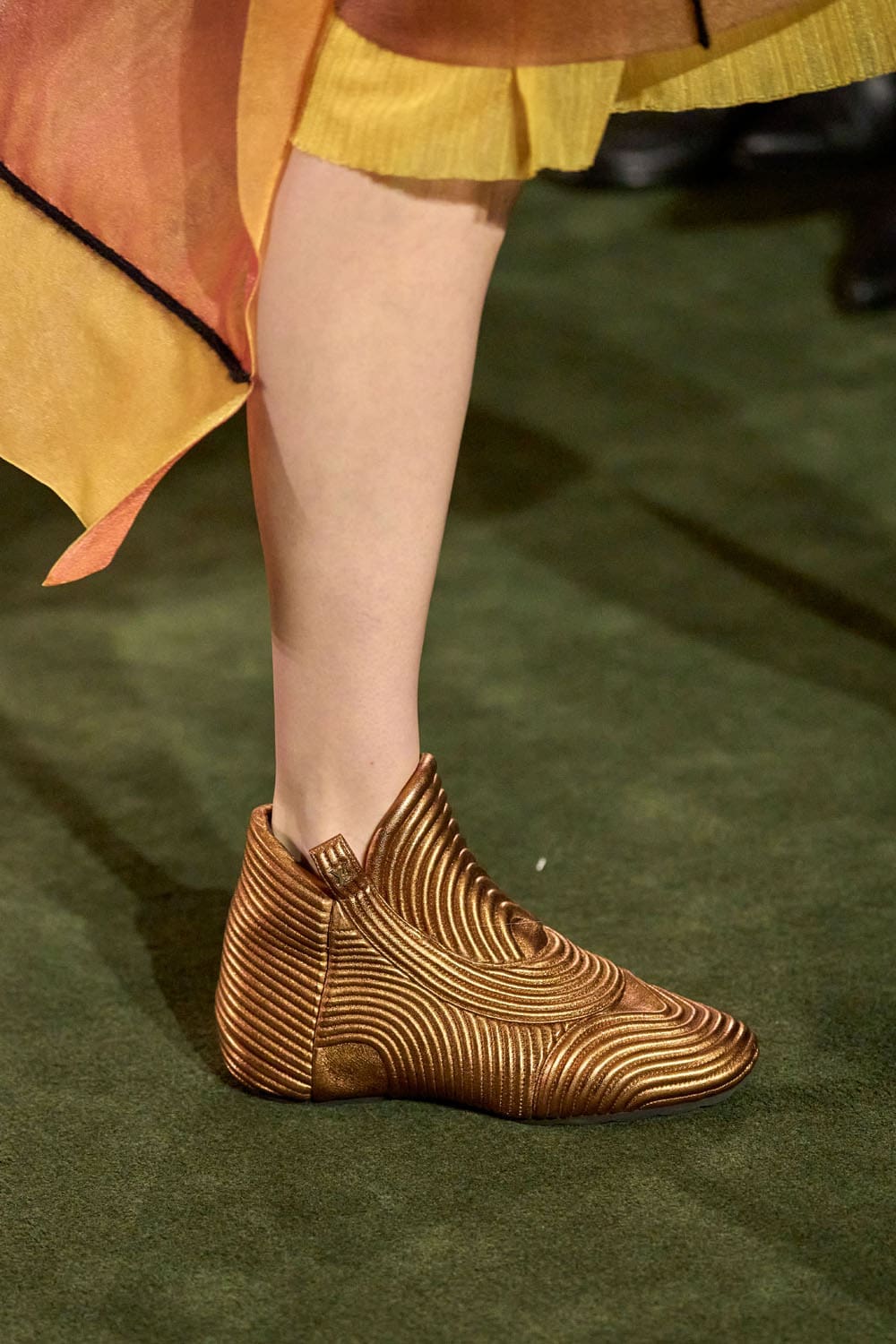 Louis Vuitton Cruise 2027 Shoes Runway Magazine (42)