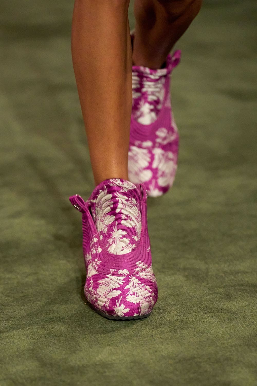 Louis Vuitton Cruise 2027 Shoes Runway Magazine (50)
