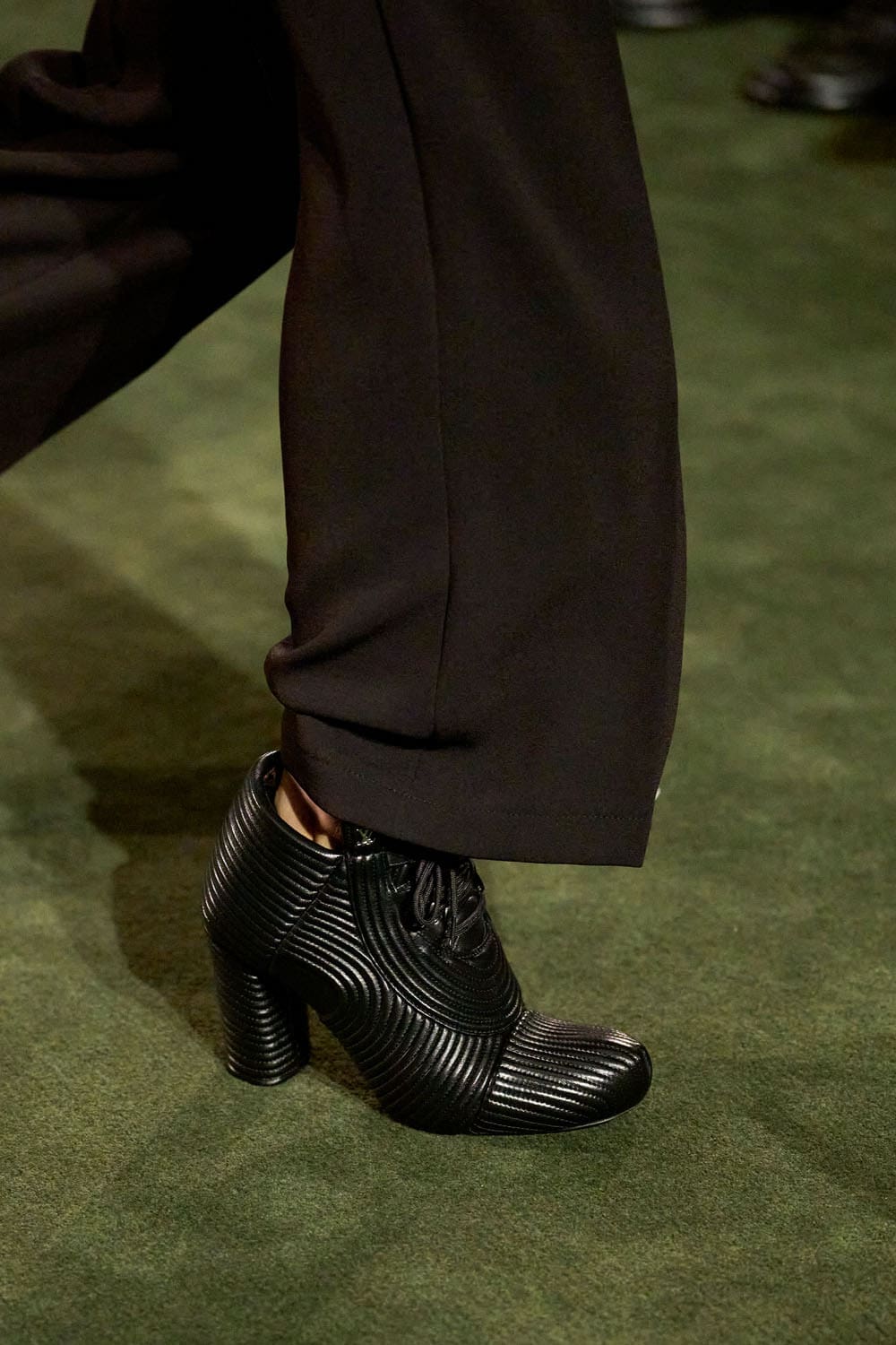 Louis Vuitton Cruise 2027 Shoes Runway Magazine (54)