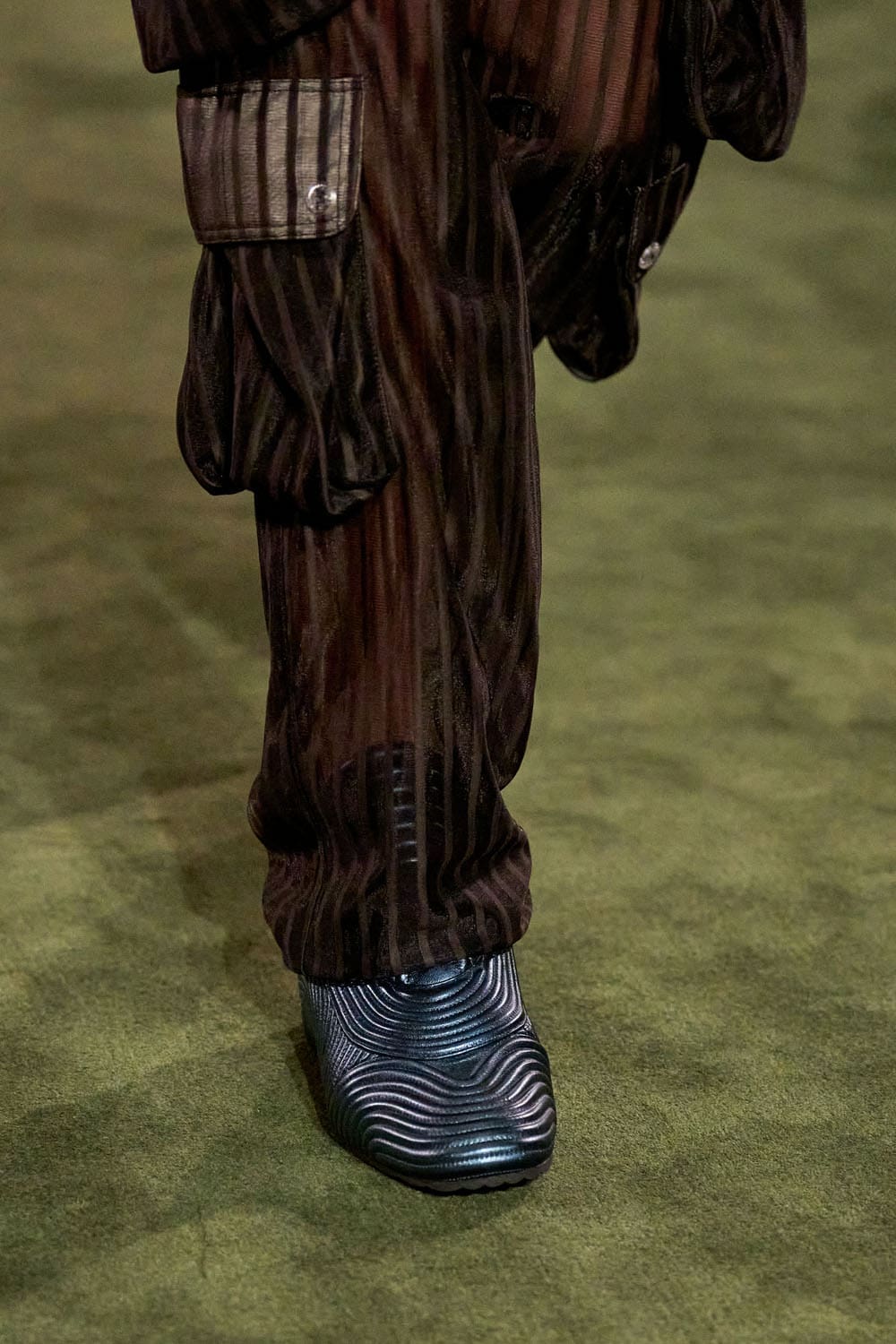 Louis Vuitton Cruise 2027 Shoes Runway Magazine (62)