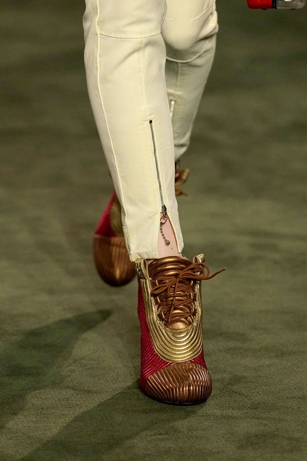 Louis Vuitton Cruise 2027 Shoes Runway Magazine (9)