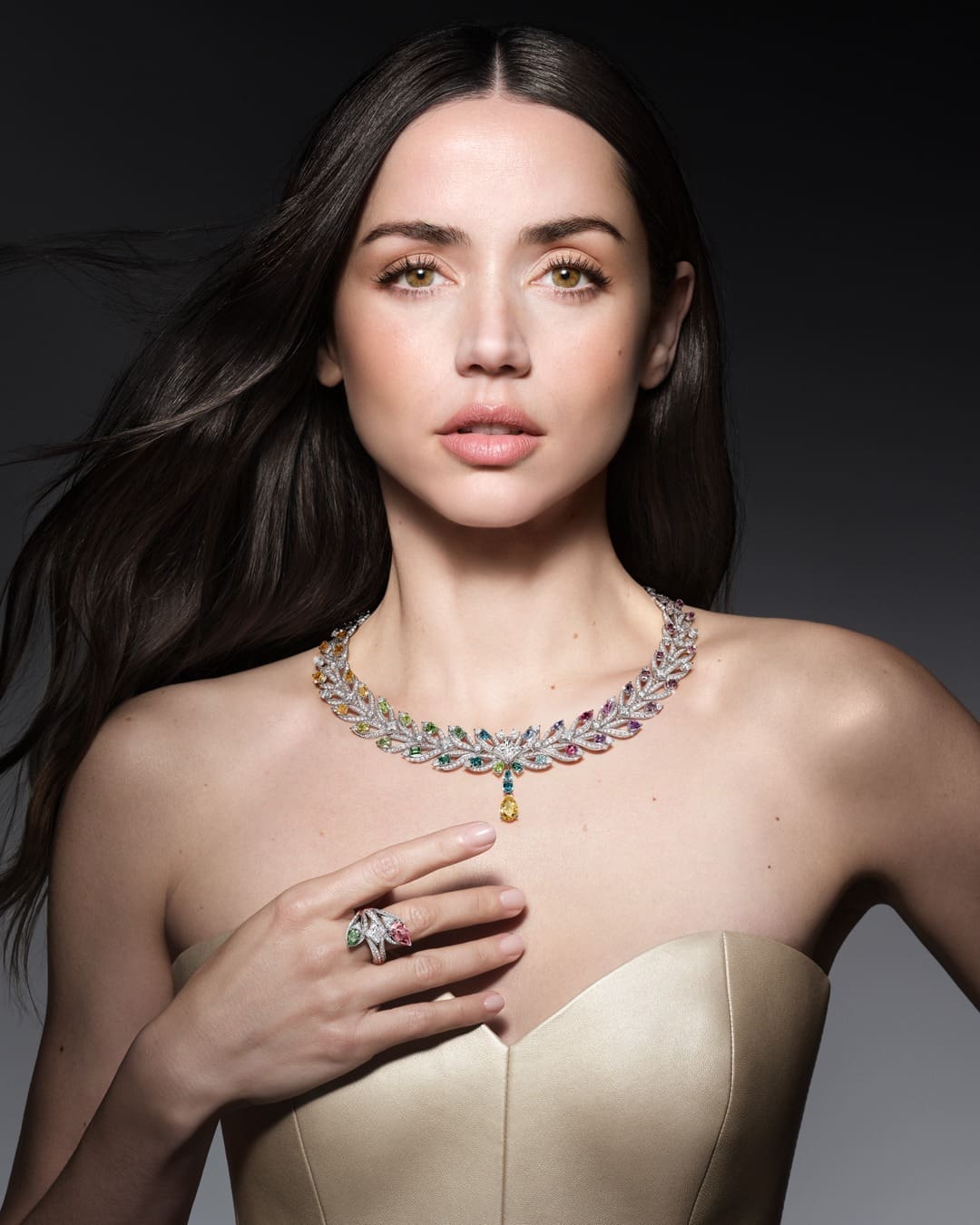 Louis Vuitton Mythica High Jewelry Runway Magazine (19)