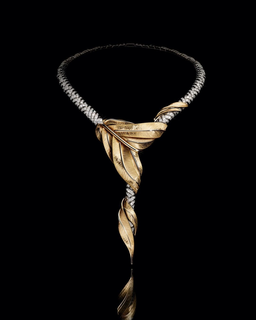 Louis Vuitton Mythica High Jewelry Runway Magazine (2)