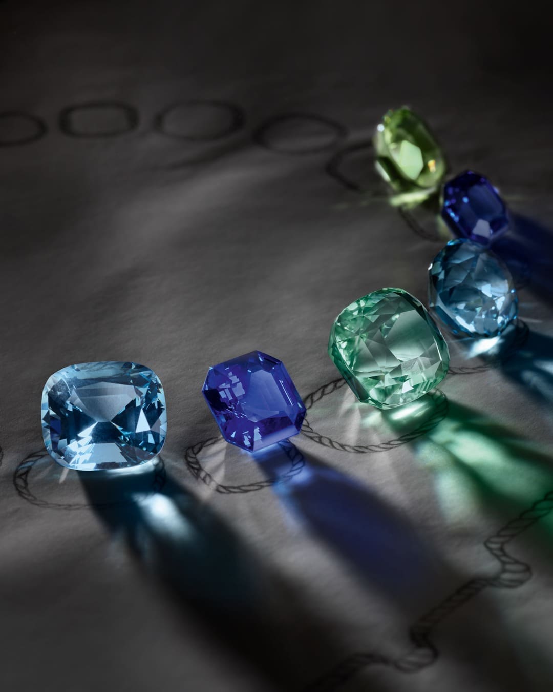 Louis Vuitton Mythica High Jewelry Runway Magazine (21)