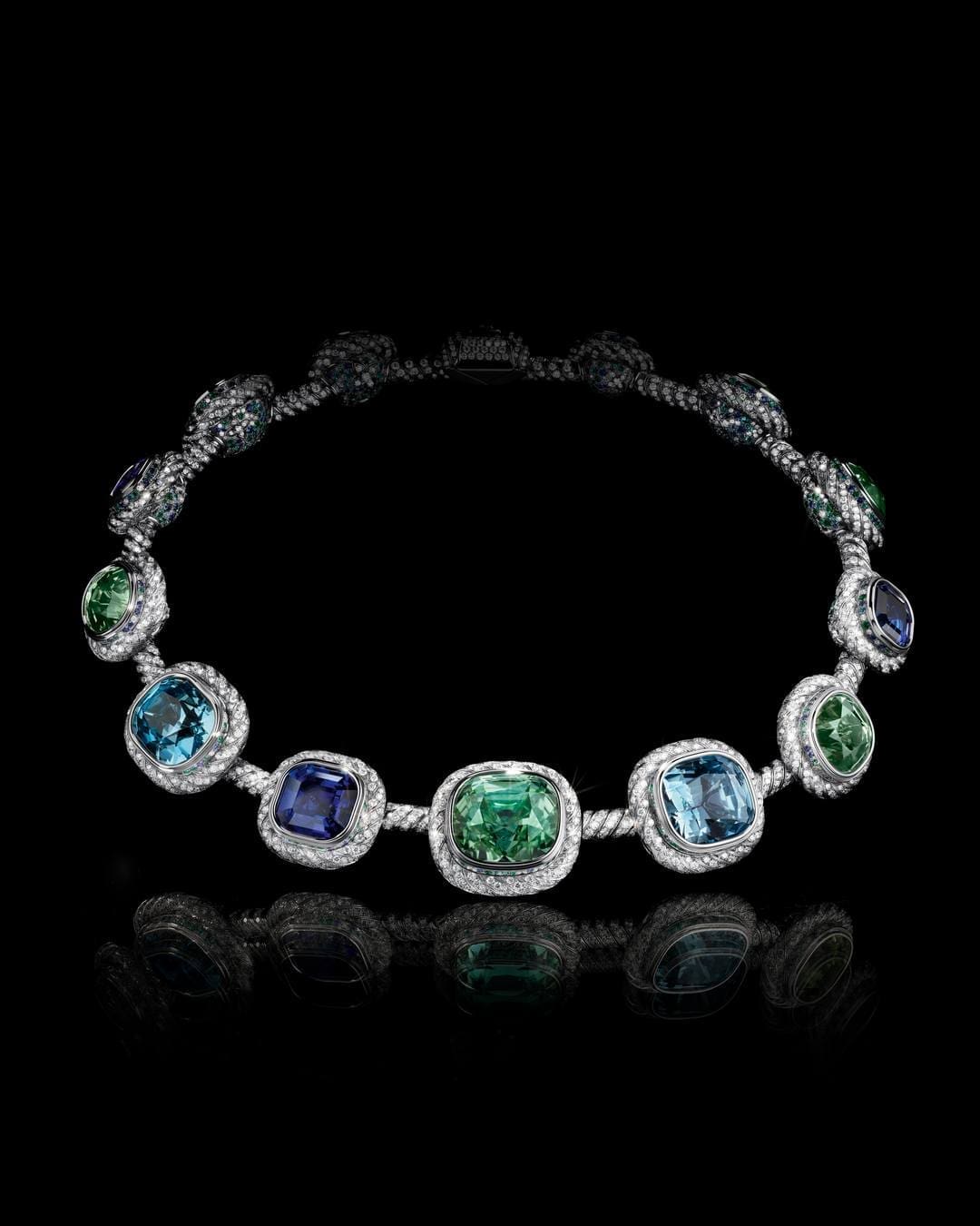 Louis Vuitton Mythica High Jewelry Runway Magazine (22)