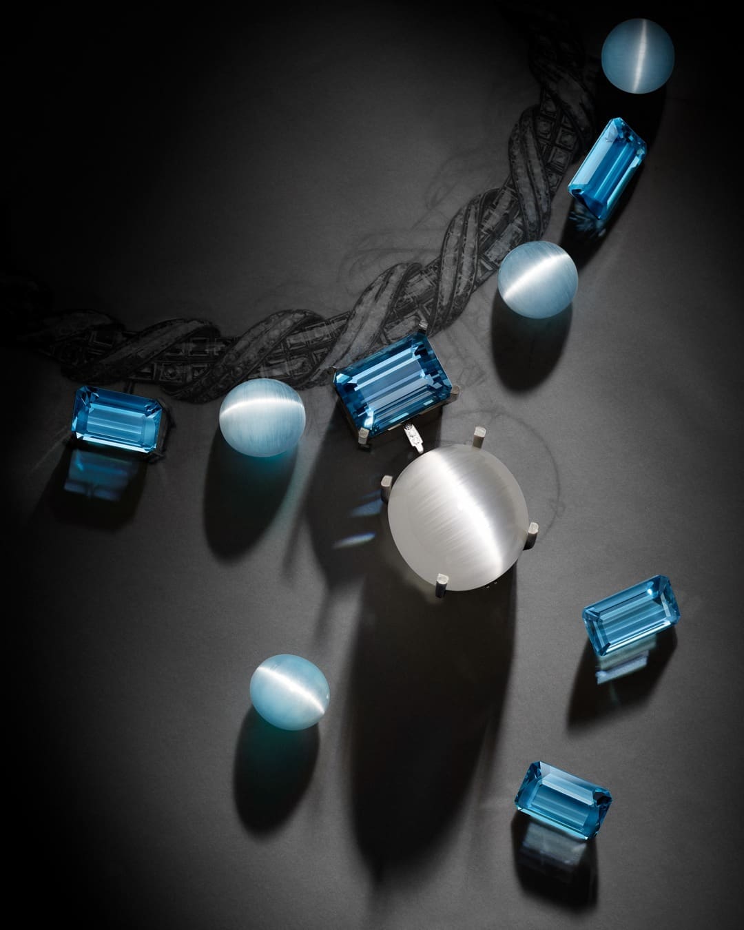 Louis Vuitton Mythica High Jewelry Runway Magazine (24)
