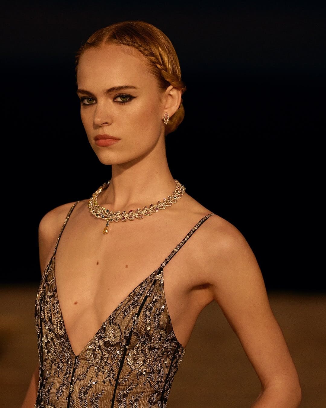 Louis Vuitton Mythica High Jewelry Runway Magazine (35)
