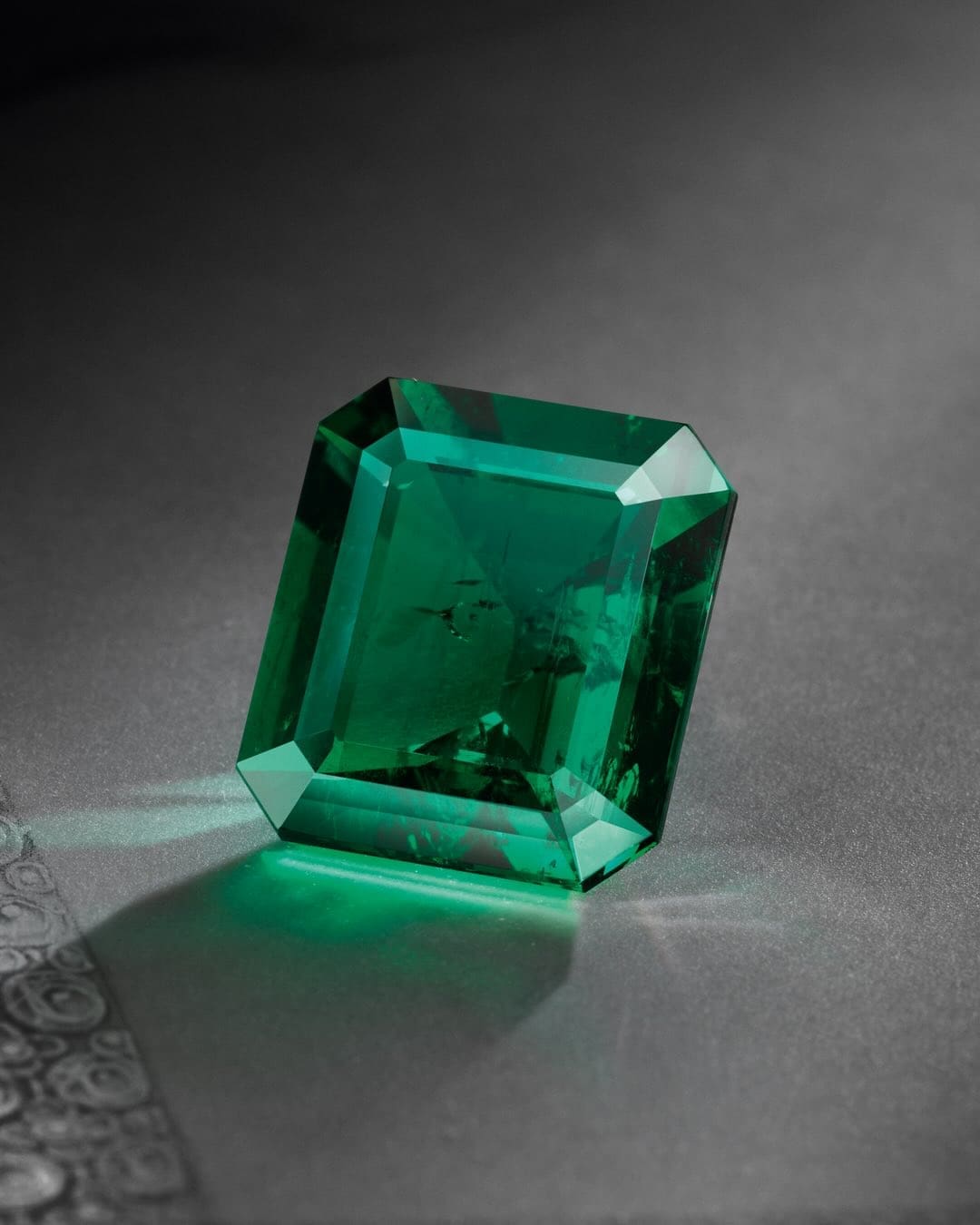 Louis Vuitton Mythica High Jewelry Runway Magazine (5)