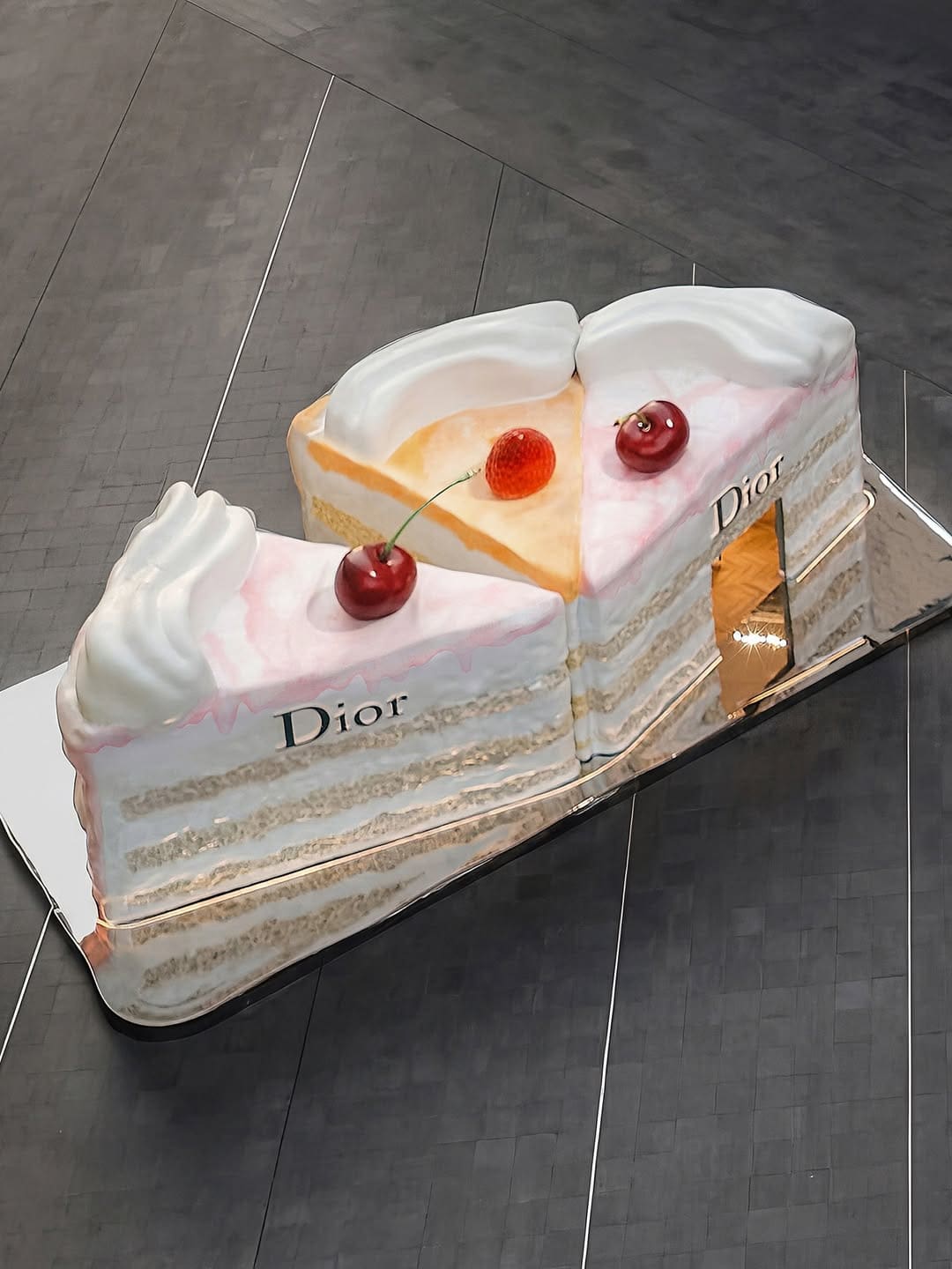 A Slice of Dior or Let them eat cakes pop up Deji Plaza in Nanjing China (11)