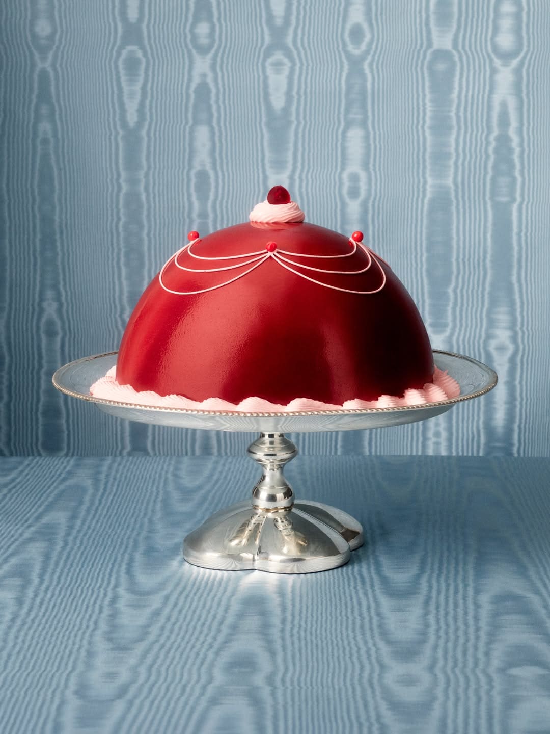 A Slice of Dior or Let them eat cakes pop up Deji Plaza in Nanjing China (15)