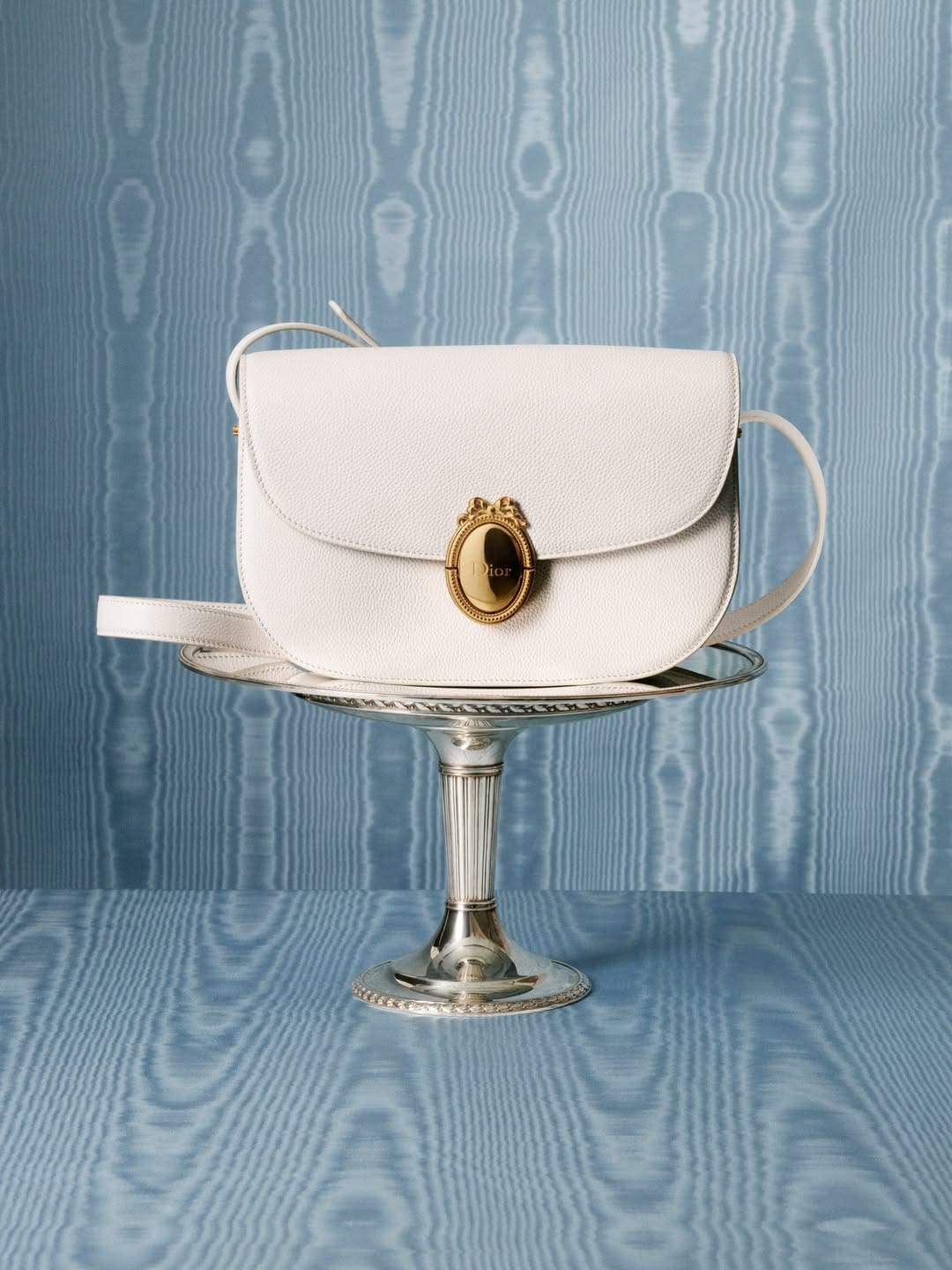 A Slice of Dior or Let them eat cakes pop up Deji Plaza in Nanjing China (5)