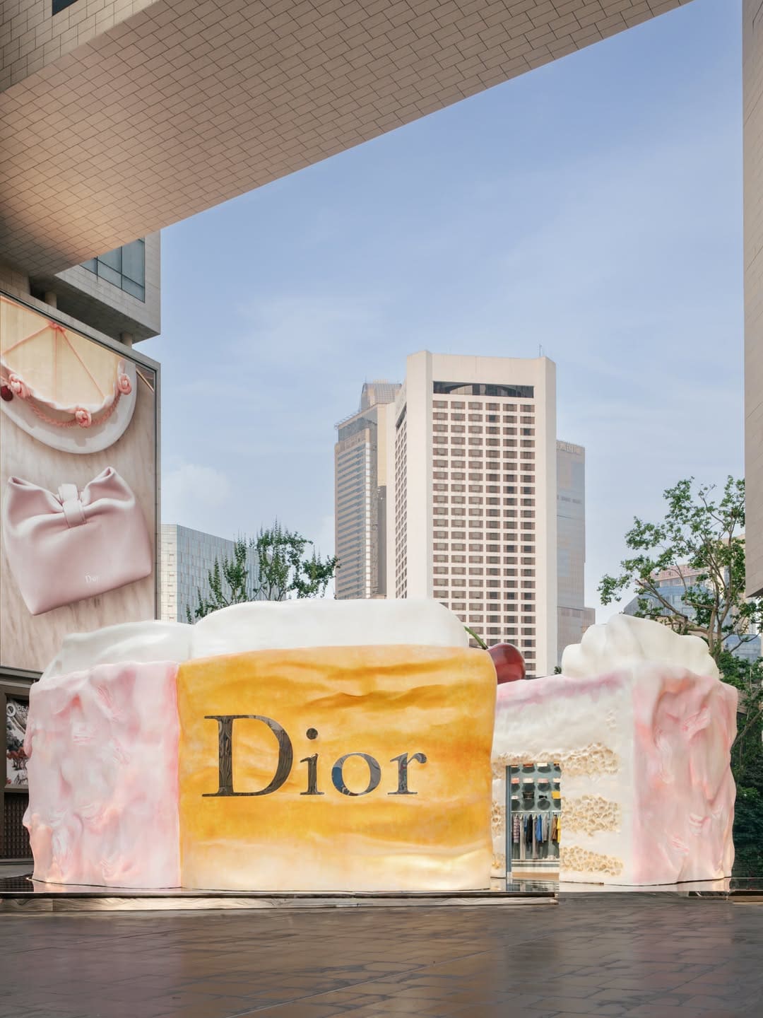 A Slice of Dior or Let them eat cakes pop up Deji Plaza in Nanjing China (9)