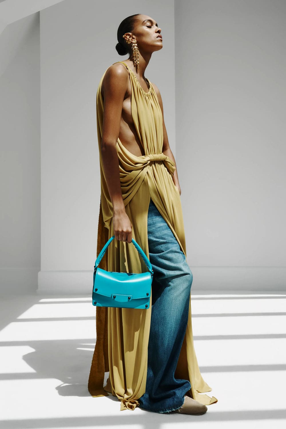 Balenciaga Spring 2027 Resort Runway Magazine (27)