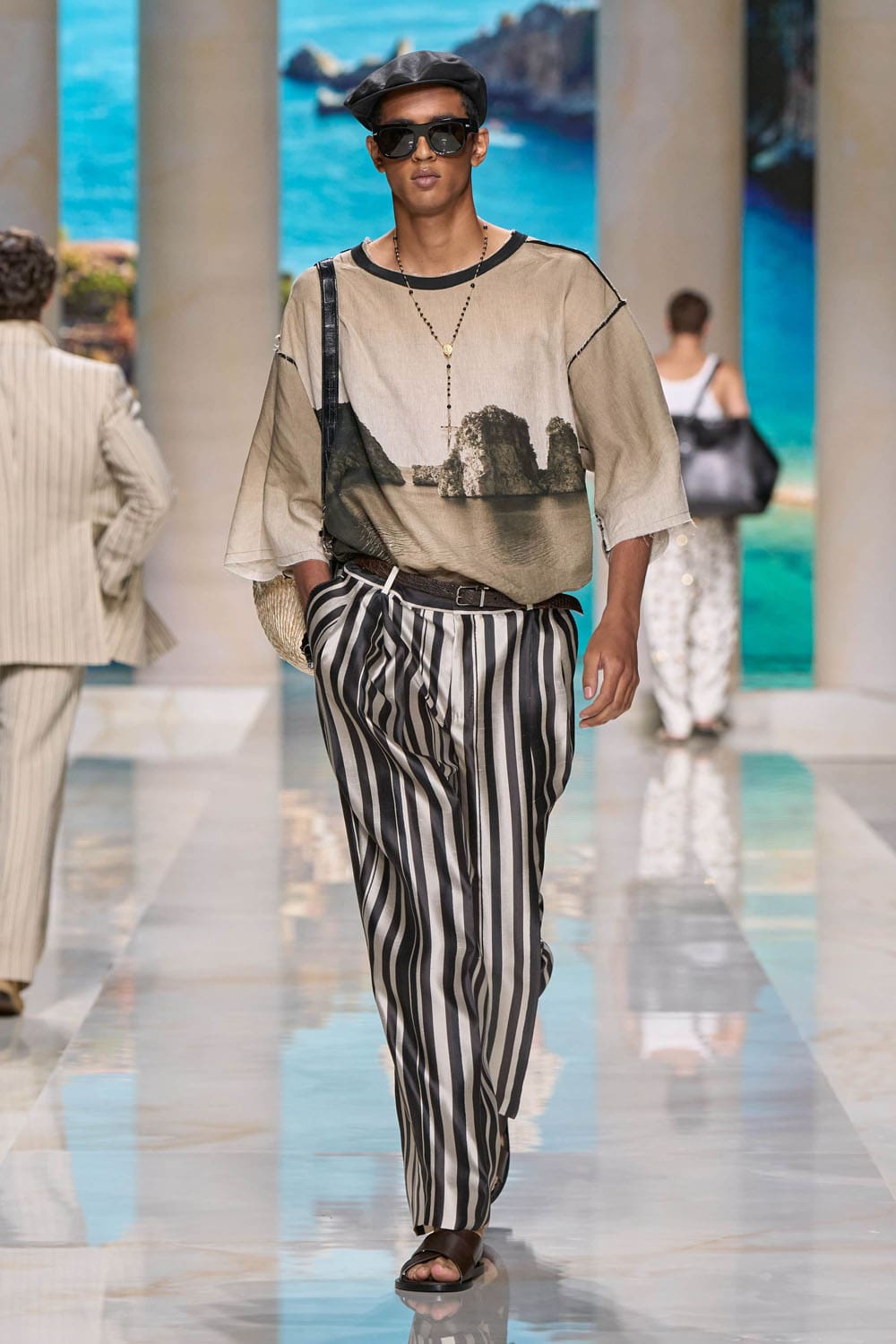 Dolce Gabbana Printemps Été 2027 Vacanze Siciliane Runway Magazine (35)