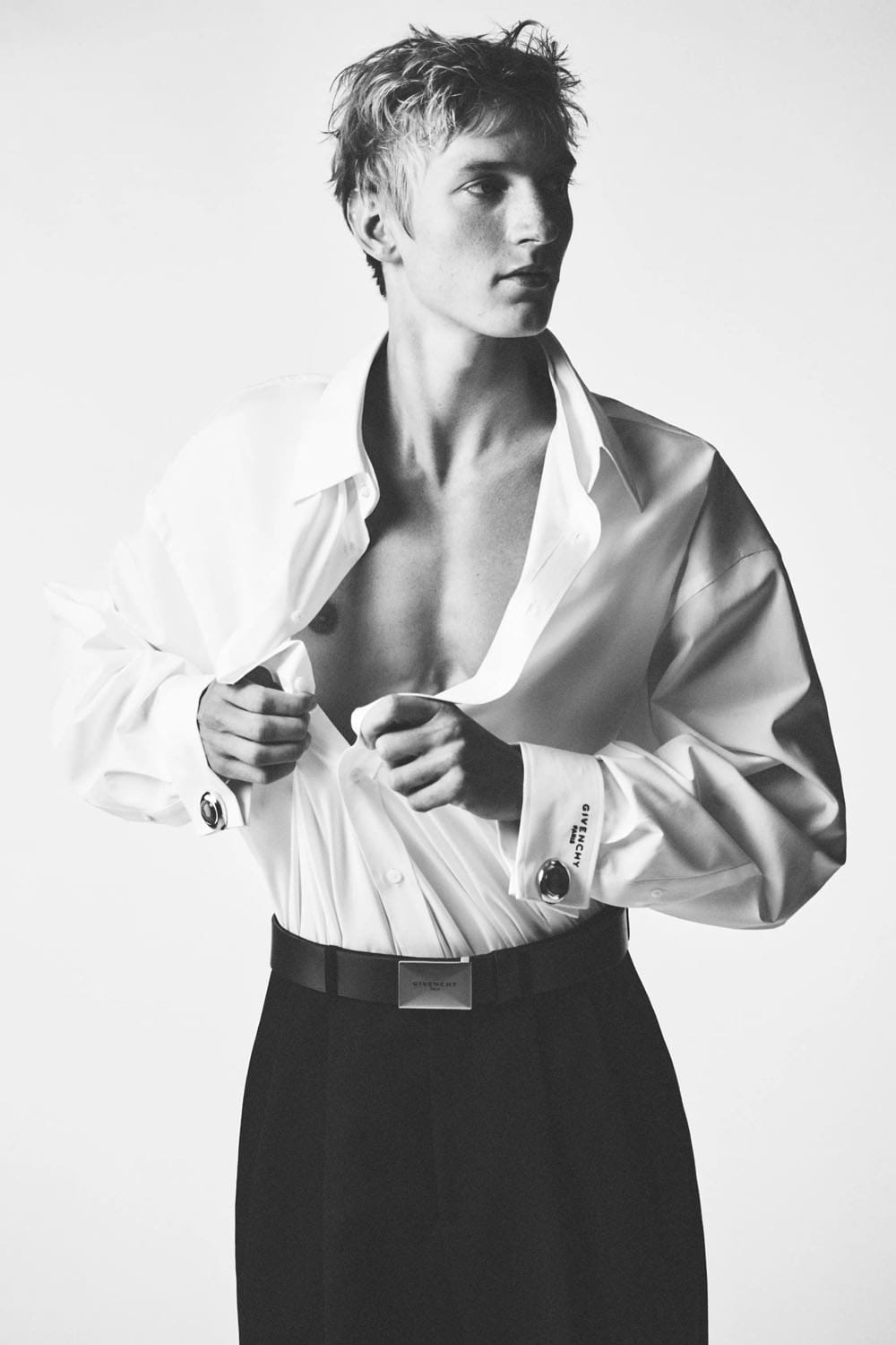 Givenchy Spring Summer 2027 First Menswear Runway Magazine (2)