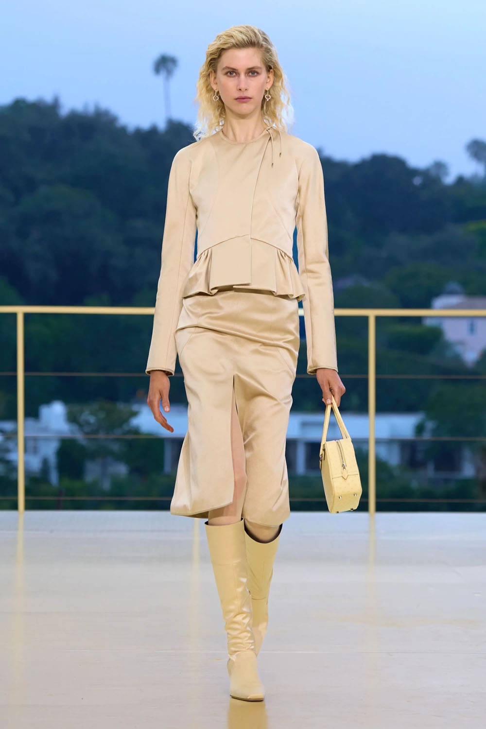 Hermes fall winter 2026 2027 the second chapter Resort Los Angeles Runway Magazine (29)