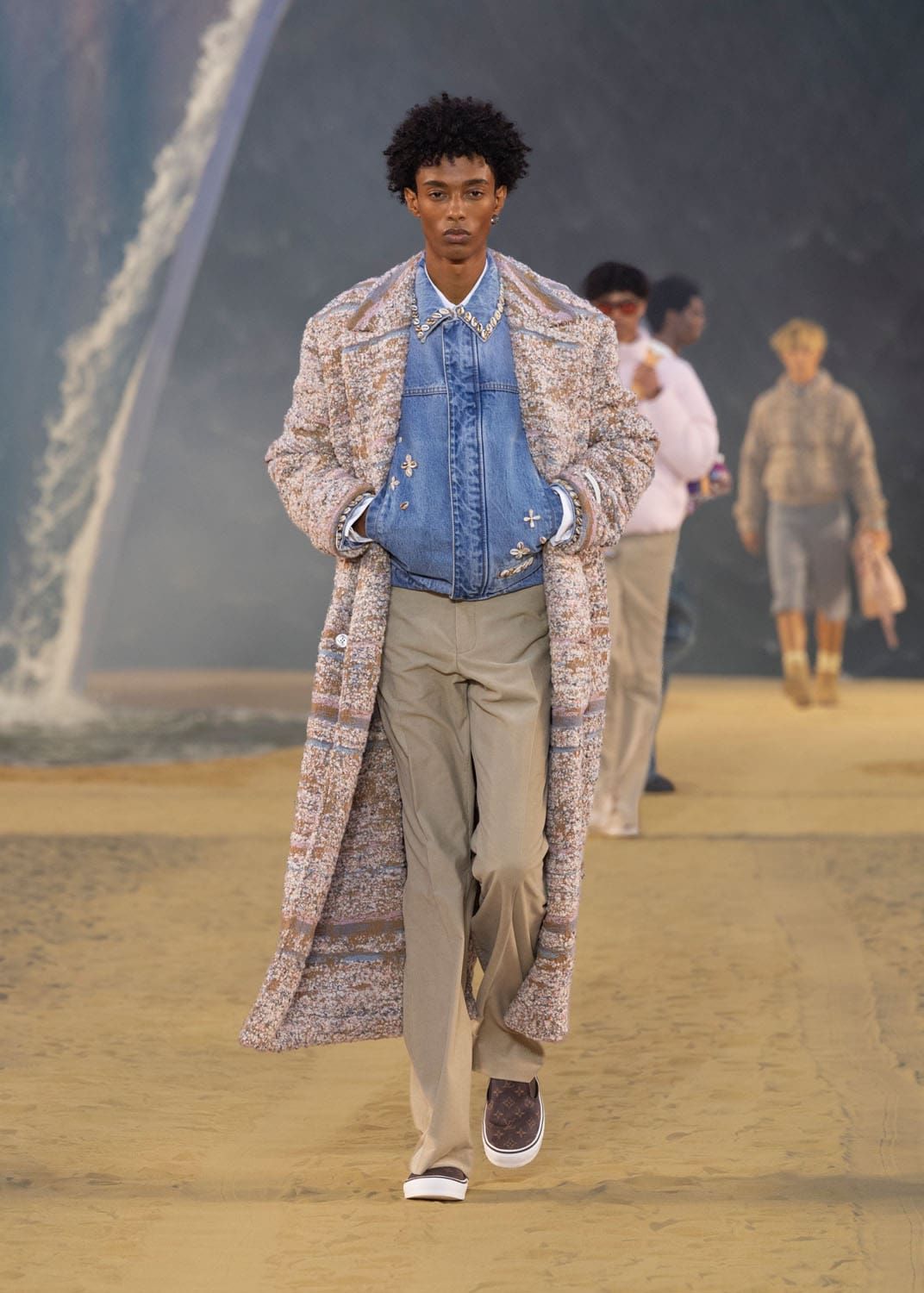 Louis Vuitton Herren Frühling Sommer 2027 Runway Magazin (56)