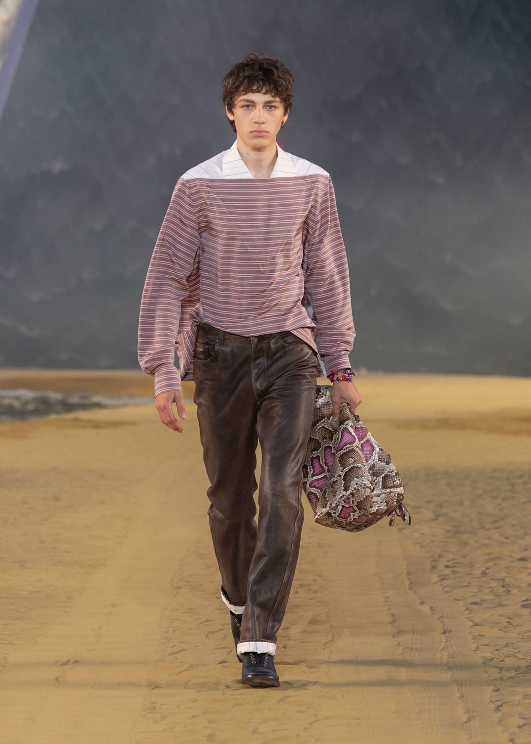 Louis Vuitton Herren Frühling Sommer 2027 Runway Magazin (73)